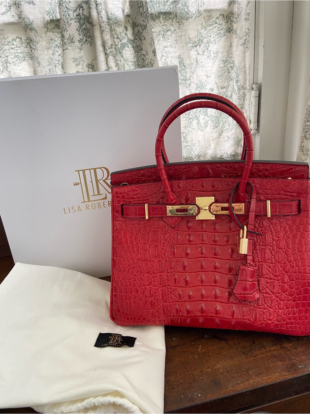Lisa Roberts Red Croc-Embossed Structured Satchel